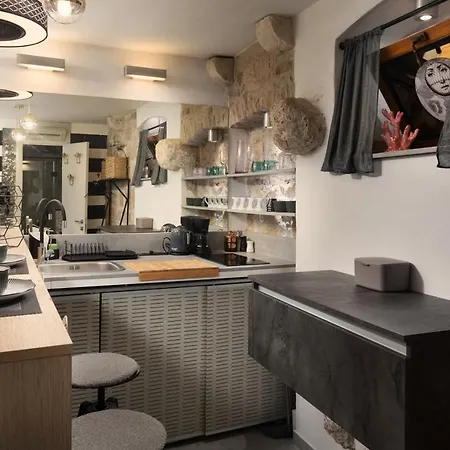 Studio Nest - City Center 아파트 마카르스카